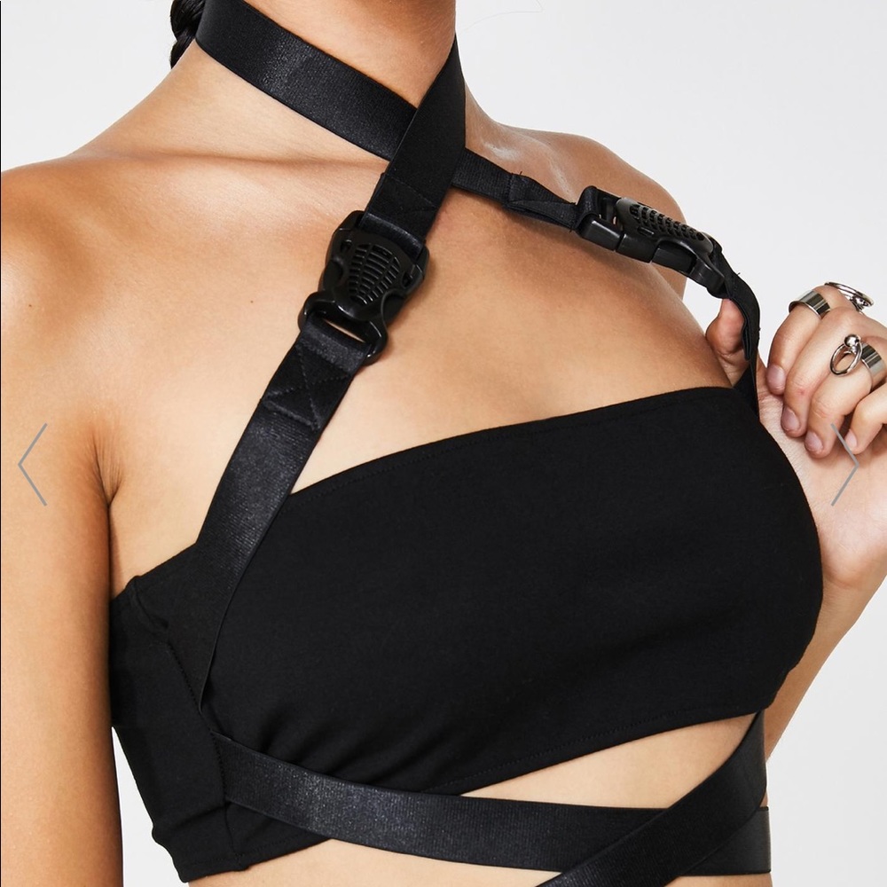 Watch yo man buckle top Poster Grl
